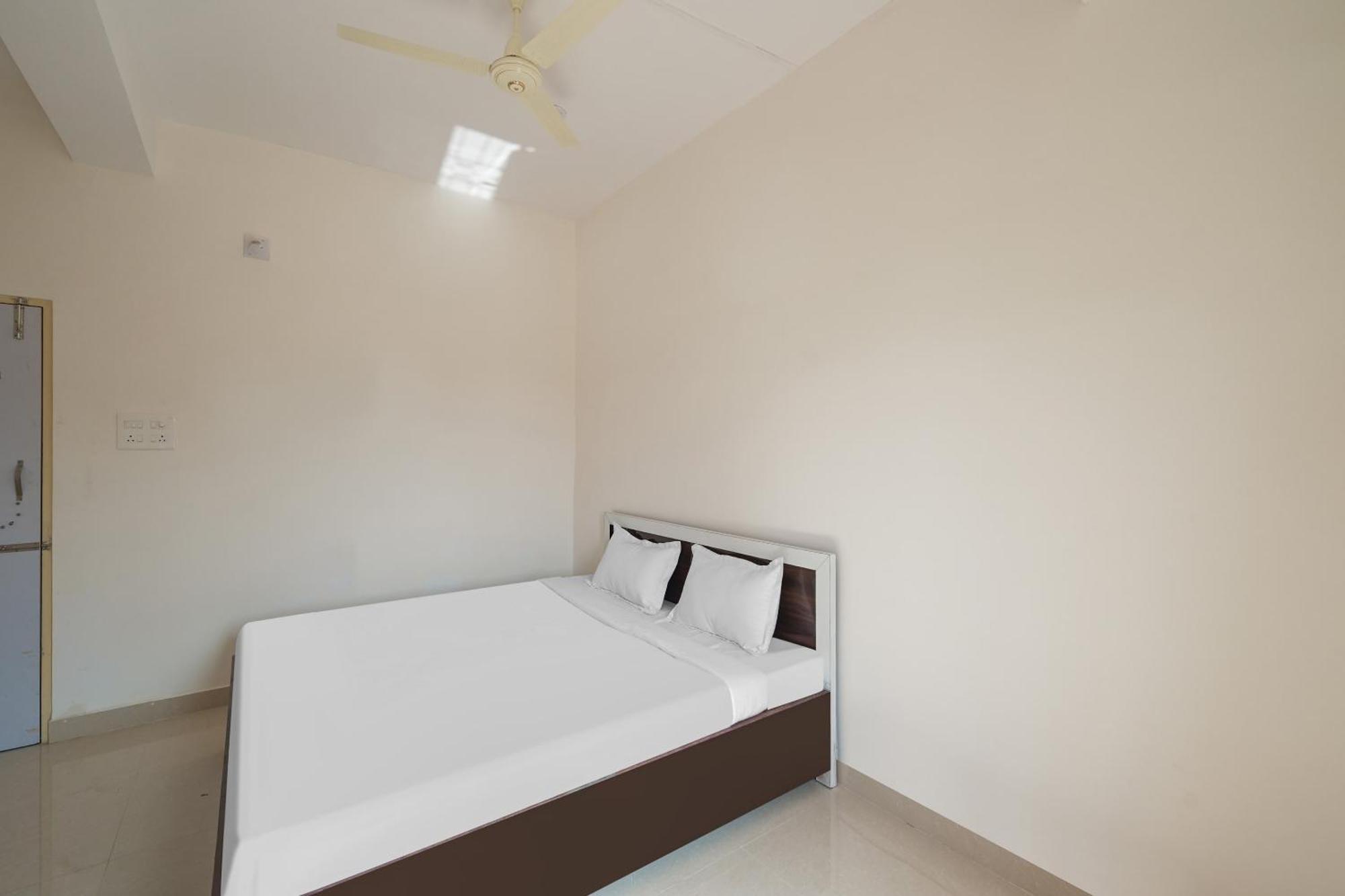 Hotel O Prateek A Residency Bhuvanesvar Kültér fotó
